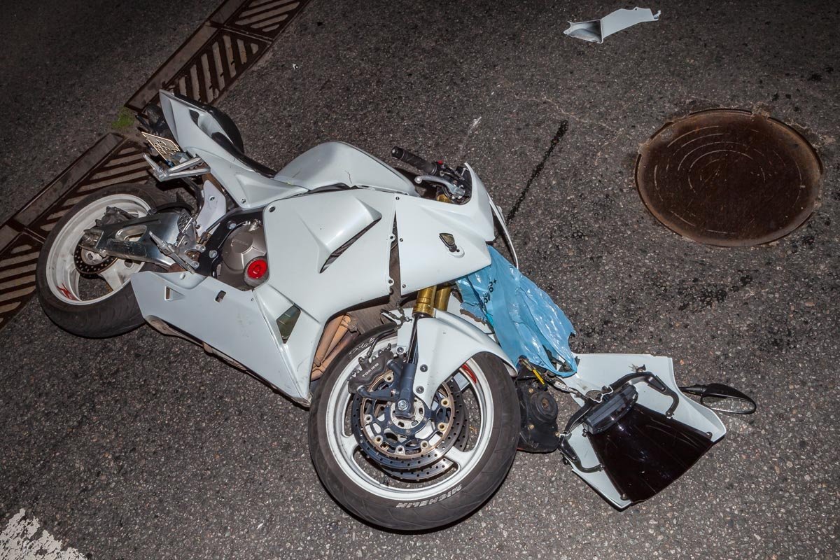 И водителя, и пешехода госпитализировали в городскую клиническую больницу №16