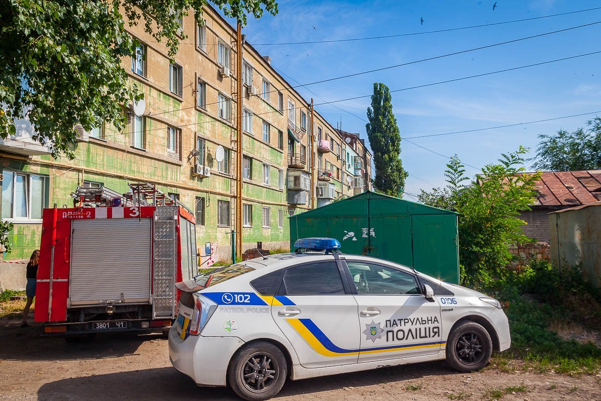 В доме на улице Мольера, 44, начал обвисать балкон