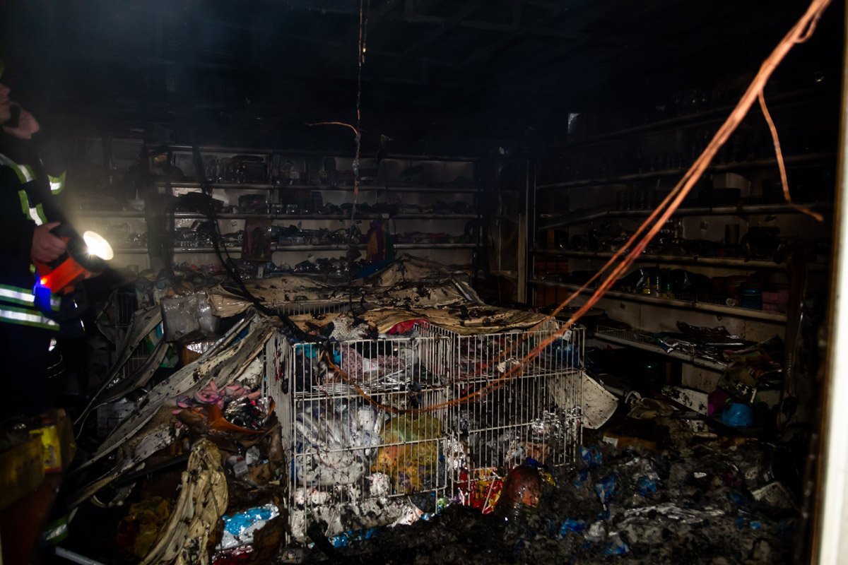 Весь товар испорчен