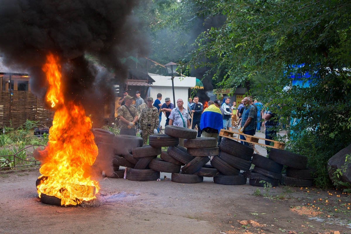 Еще 12 июля на улице Бердянской начался массовый снос МАФов
