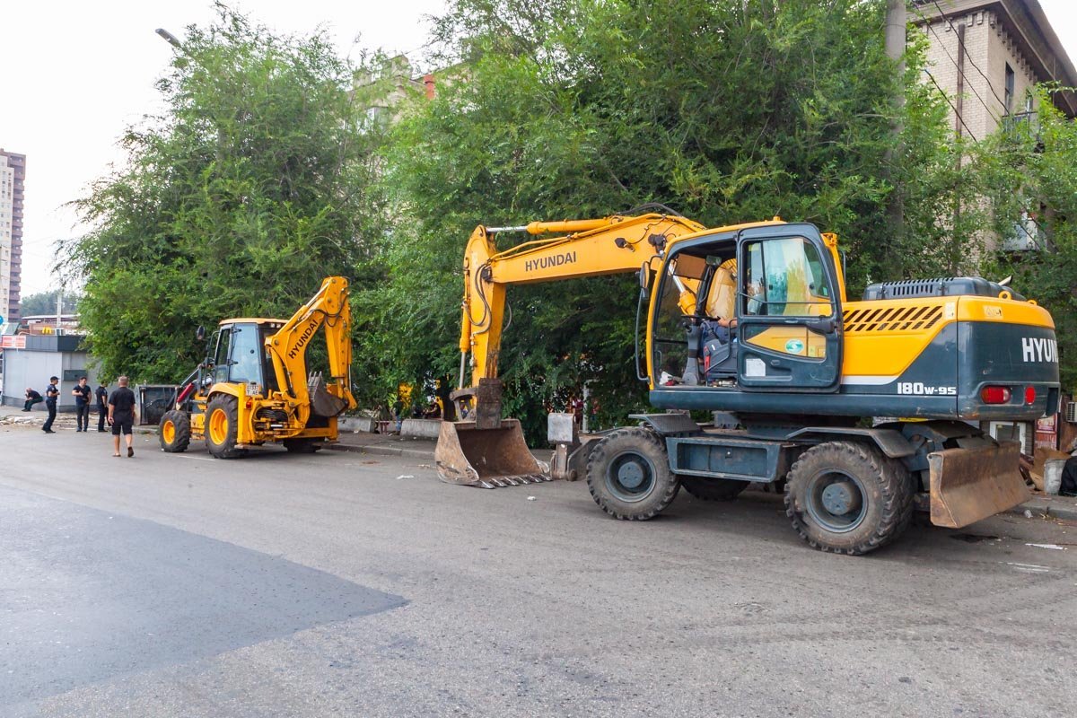 Во время сноса один из заездов на виадук был перекрыт