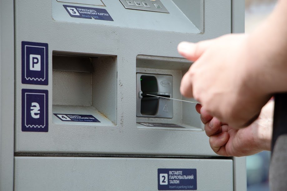 Городу нужно около 200 паркоматов