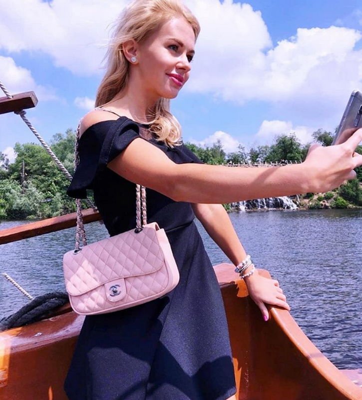 Блогерша активно общается с подписчиками в комментариях