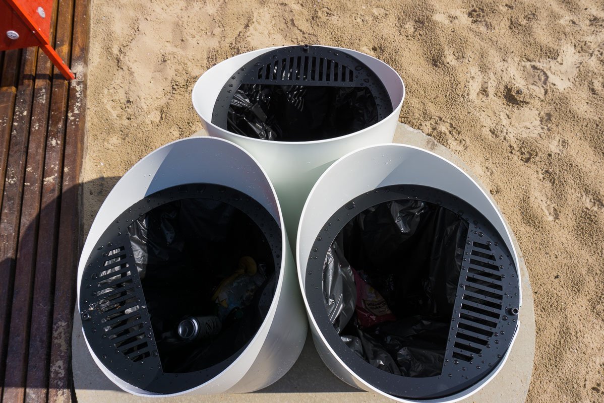 Контейнеры предназначены для сортировки мусора