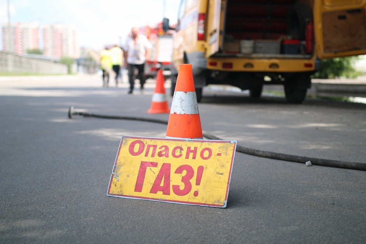 19 июля возле 5-й городской больницы прорвало газовую трубу 19 июля возле 5-й городской больницы прорвало газовую трубу