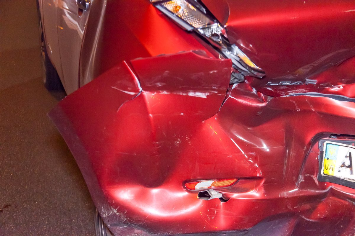 Nissan получил значительные повреждения