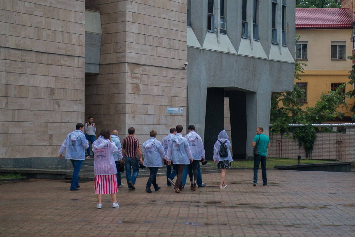 Выполнив план на день и ушли в закат Выполнив план на день и ушли в закат