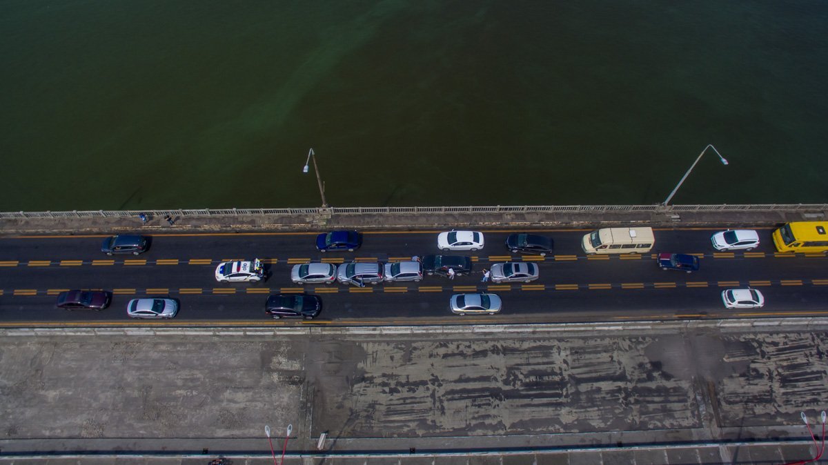 А затем по цепной реакции столкнулись Ford, Honda и Toyota А затем по цепной реакции столкнулись Ford, Honda и Toyota