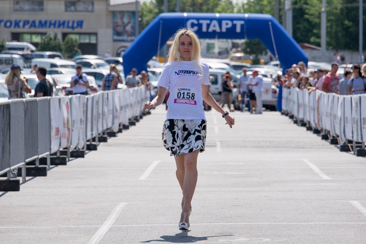 Некоторые участницы бегали не ради победы, а просто, чтобы загрузить очередное необычное фото в Instagram Некоторые участницы бегали не ради победы, а просто, чтобы загрузить очередное необычное фото в Instagram