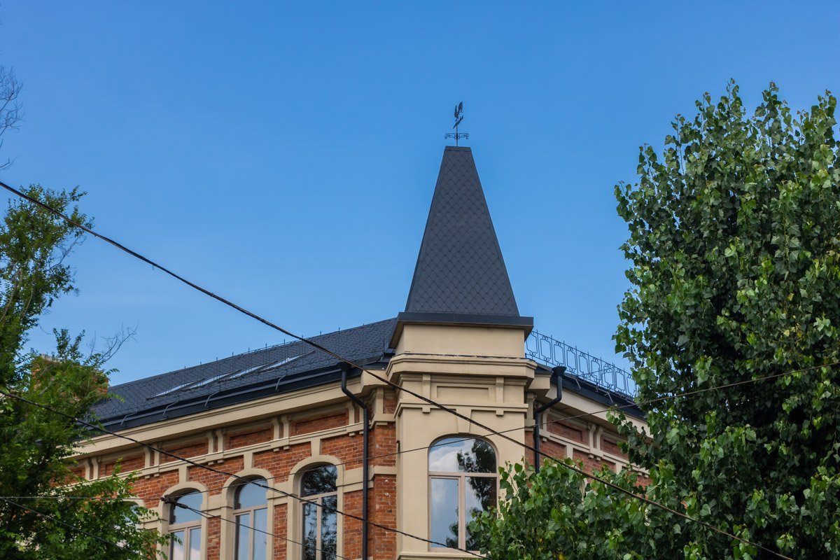 Дом принадлежит человеку, которого нет Дом принадлежит человеку, которого нет