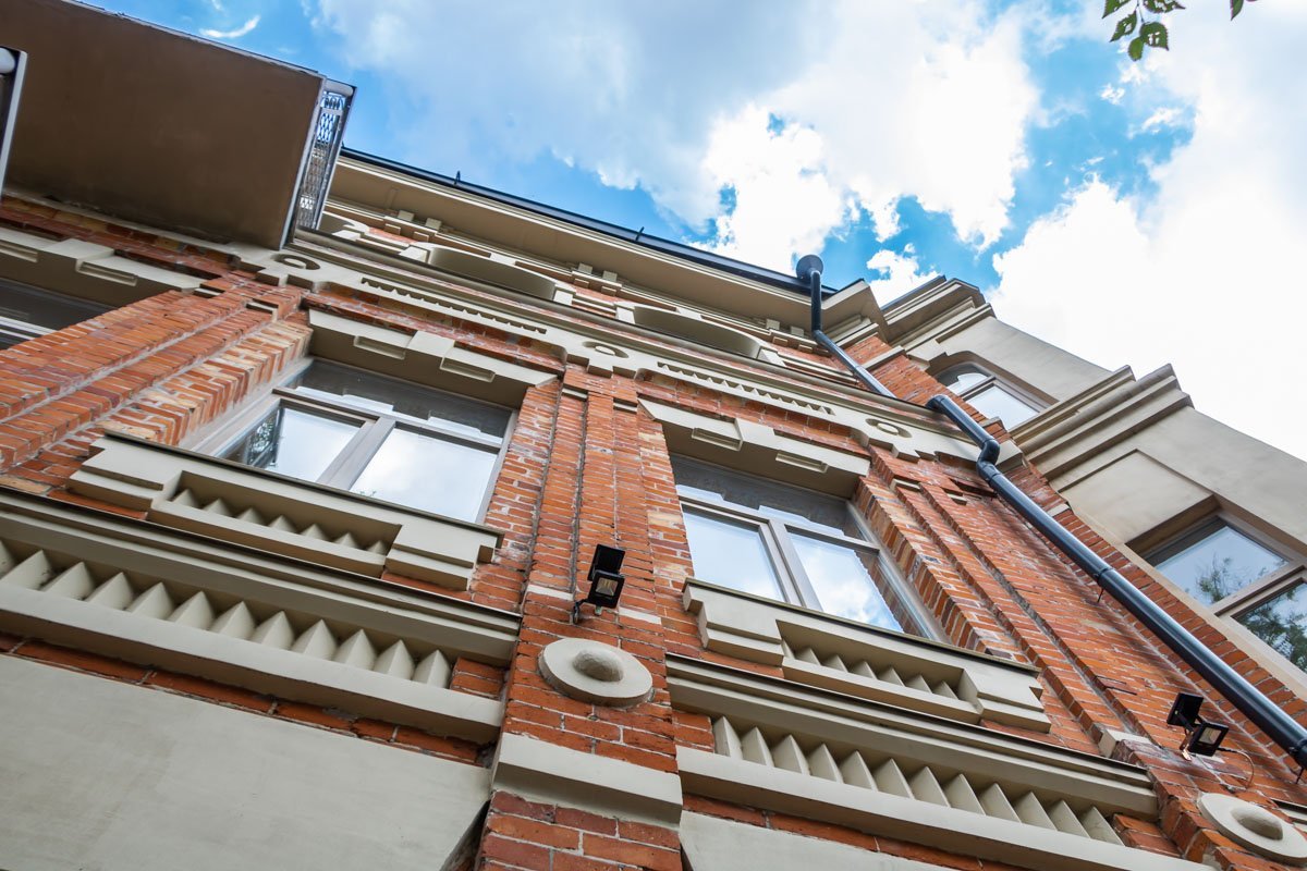 Летом он особенно красив Летом он особенно красив