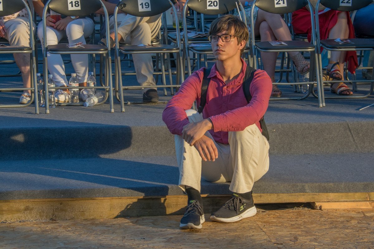 Когда играют лирическую композицию