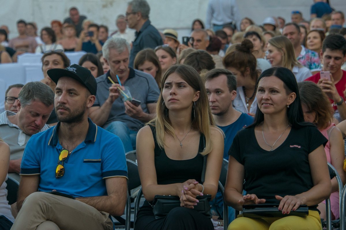 Музыка умеет менять настроение