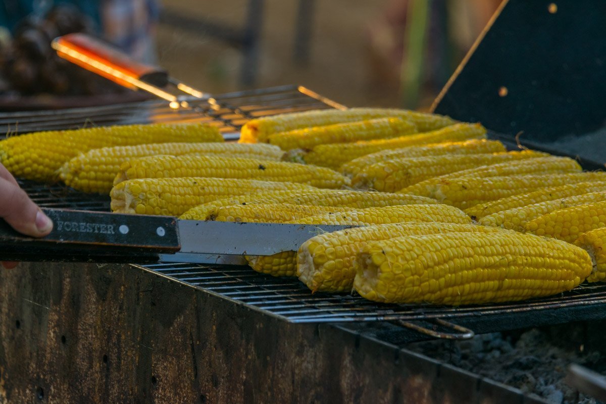 Джаз и вкусная еда на природе