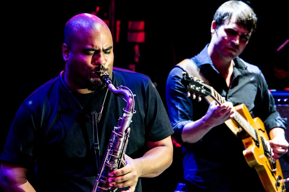 Концерт длился до глубокой ночи