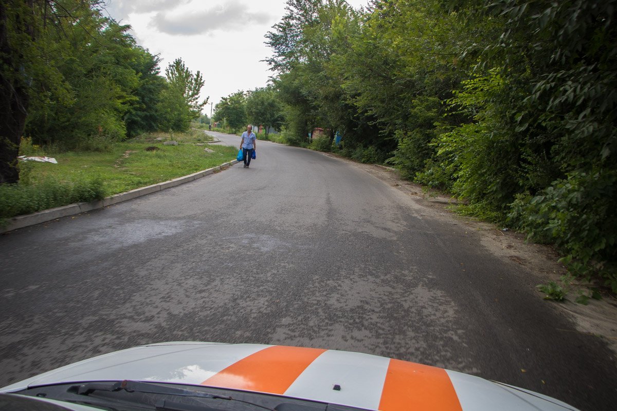 Здесь люди так и делают - ходят пешком