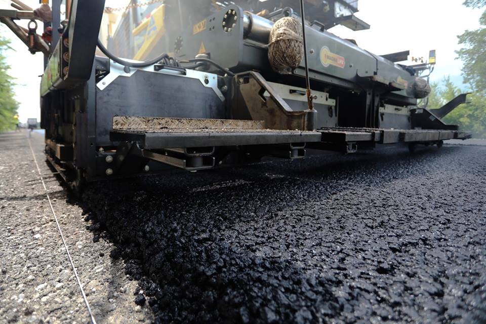 Эту дорогу капитально не ремонтировали с 80-х годов прошлого века Эту дорогу капитально не ремонтировали с 80-х годов прошлого века