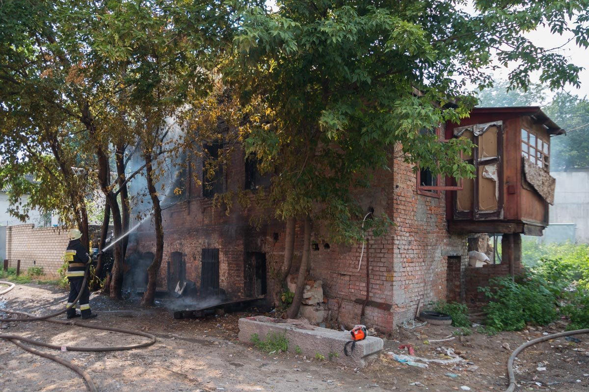 На Таллинской случился пожар