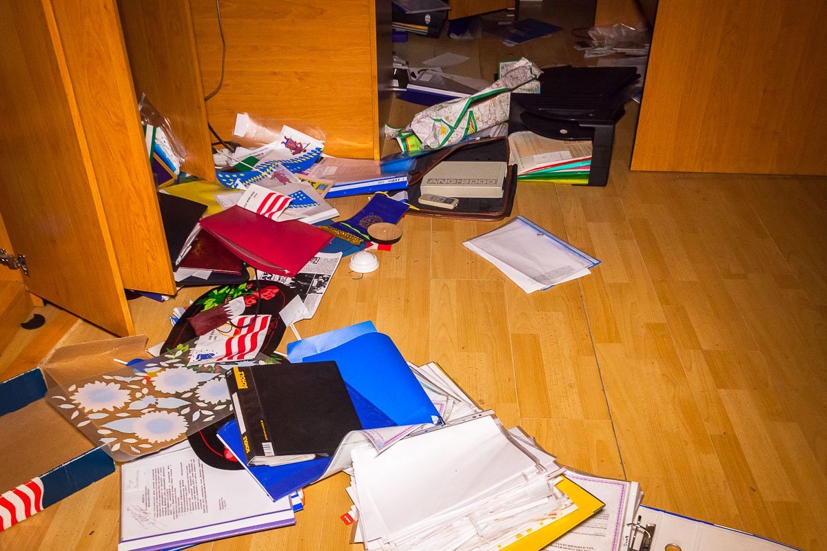 Все кабинеты выглядели как после погрома Все кабинеты выглядели как после погрома