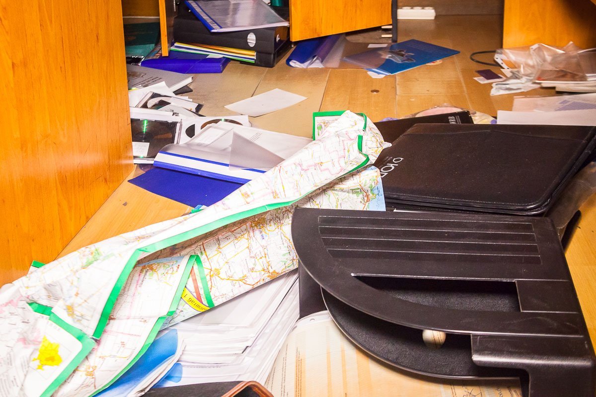 Похитители вынесли из здания вещи, которые имеют культурную ценность Похитители вынесли из здания вещи, которые имеют культурную ценность