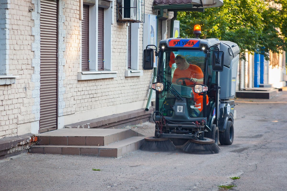 Техника для уборки тротуаров
