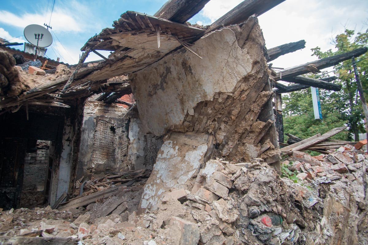 Одна из стен внезапно рухнула ранним утром в субботу Одна из стен внезапно рухнула ранним утром в субботу