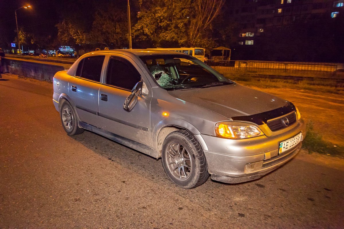 До приезда "скорой" сотрудники патрульной полиции оказали пострадавшему первую помощь