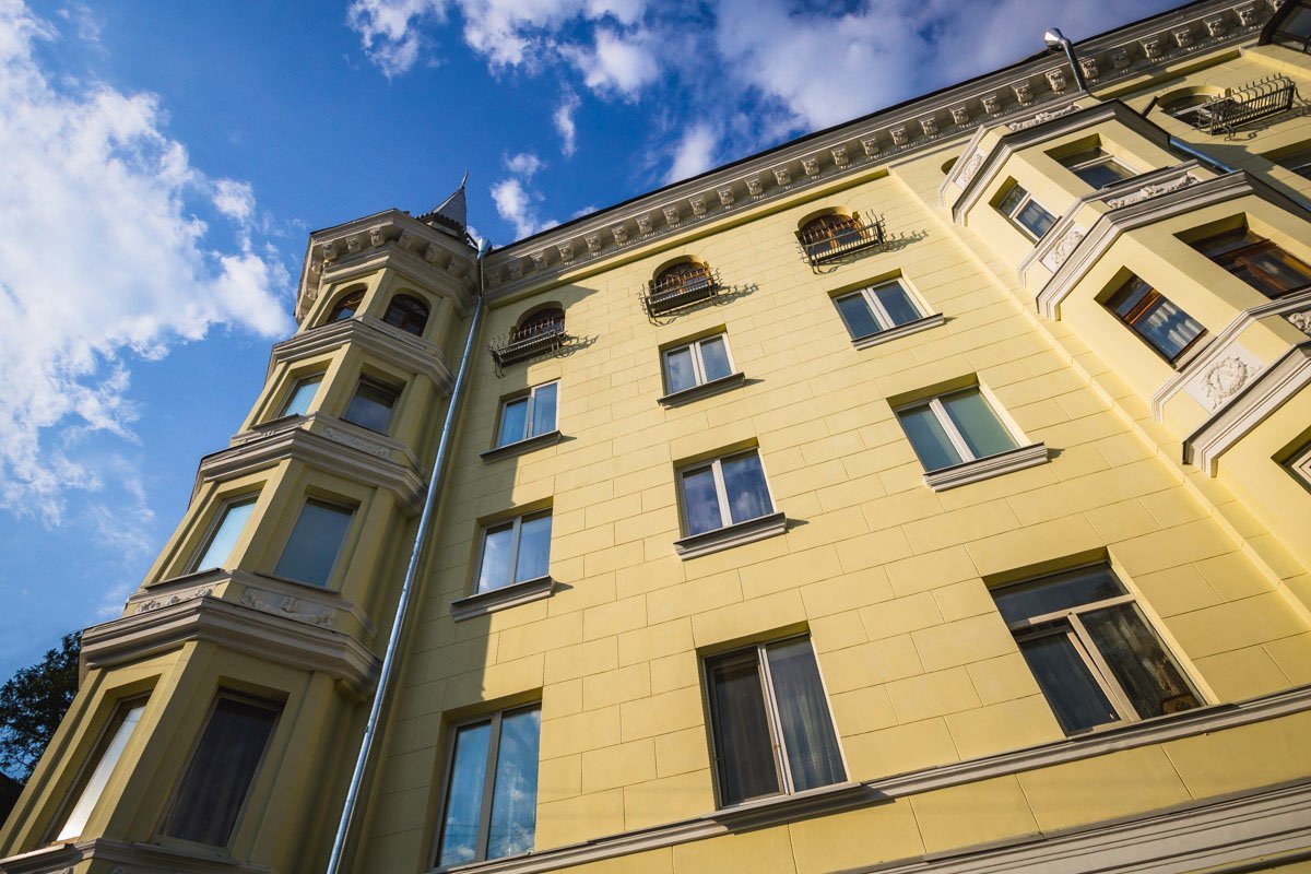 В 2017-м году в Днепре прошел капитальный ремонт фасадов зданий, выходящих на проспект Яворницкого и Вокзальную площадь В 2017-м году в Днепре прошел капитальный ремонт фасадов зданий, выходящих на проспект Яворницкого и Вокзальную площадь