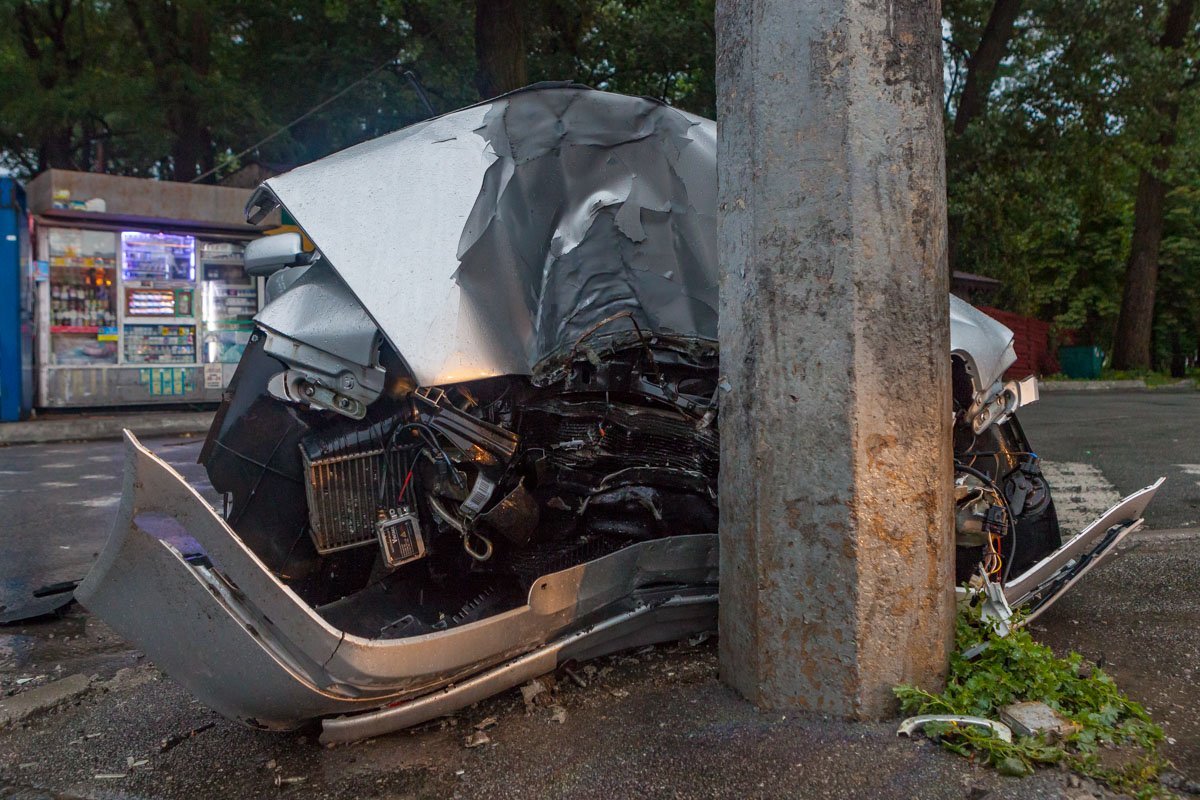 На место аварии вызвали бригаду ГСЧС На место аварии вызвали бригаду ГСЧС