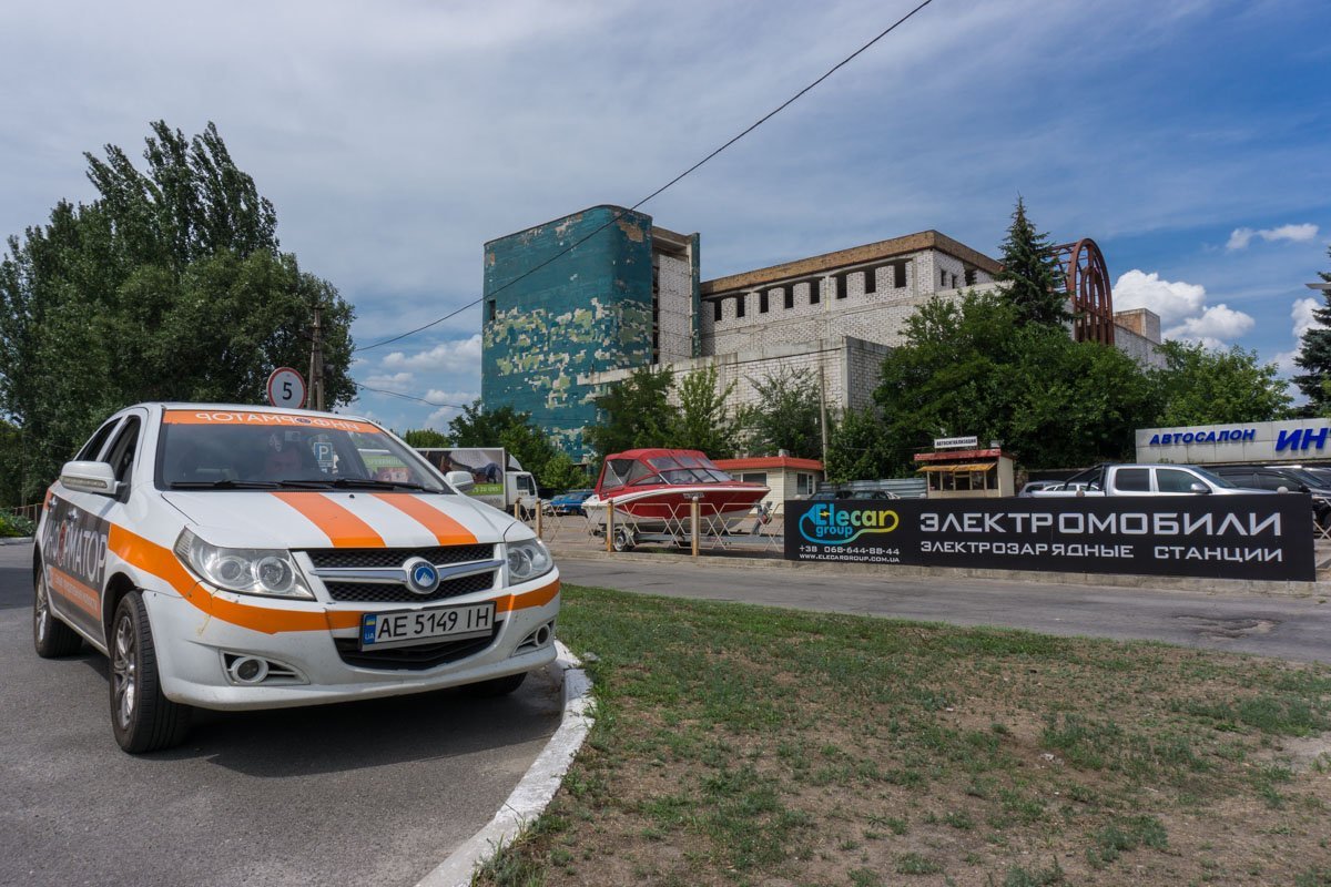 Мало кто помнит здание в его первозданном виде Мало кто помнит здание в его первозданном виде