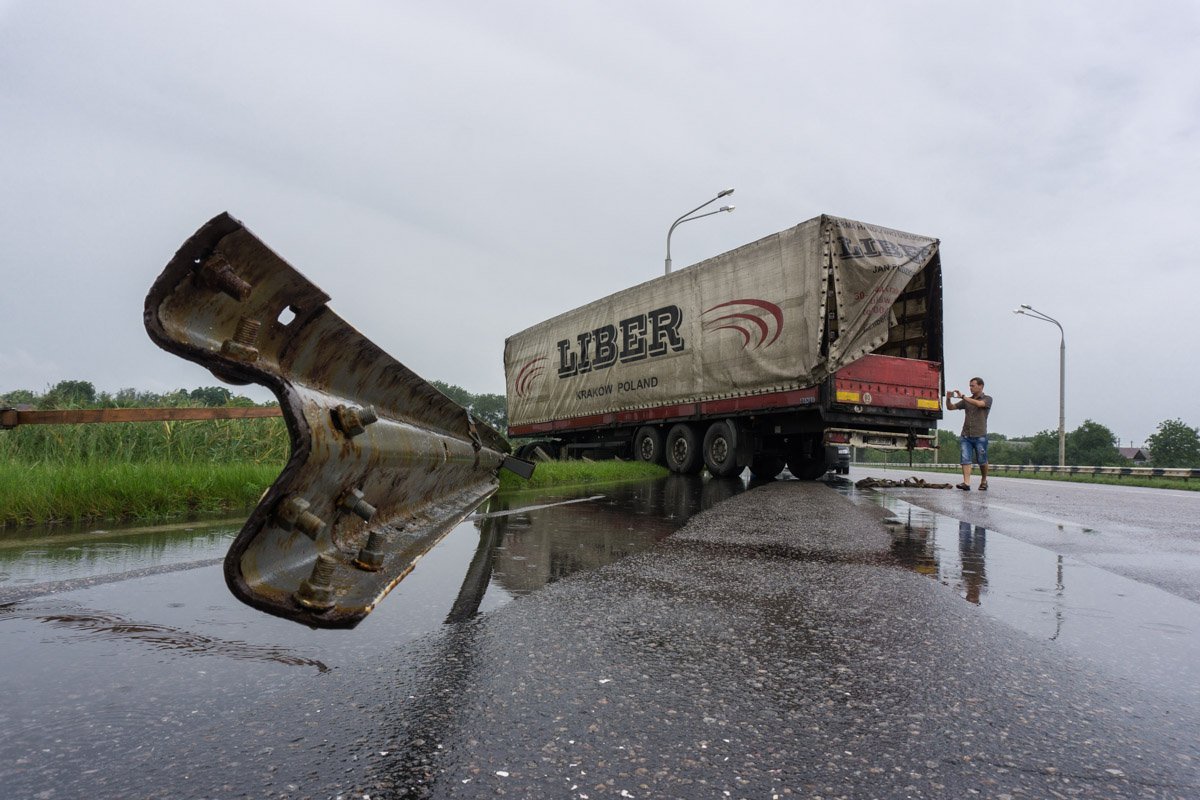 Фура ехала порожняком