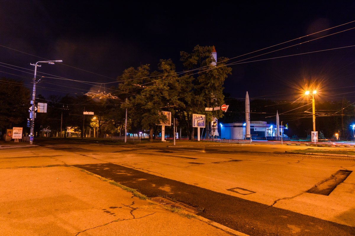 Дорога здесь очень "покусана" Дорога здесь очень "покусана"