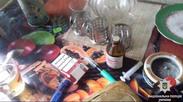 Мужчина варил наркотики в собственной квартире