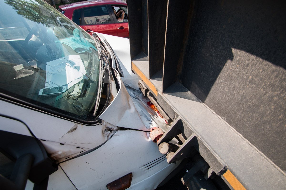 На место аварии вызвали следственно-оперативную группу На место аварии вызвали следственно-оперативную группу