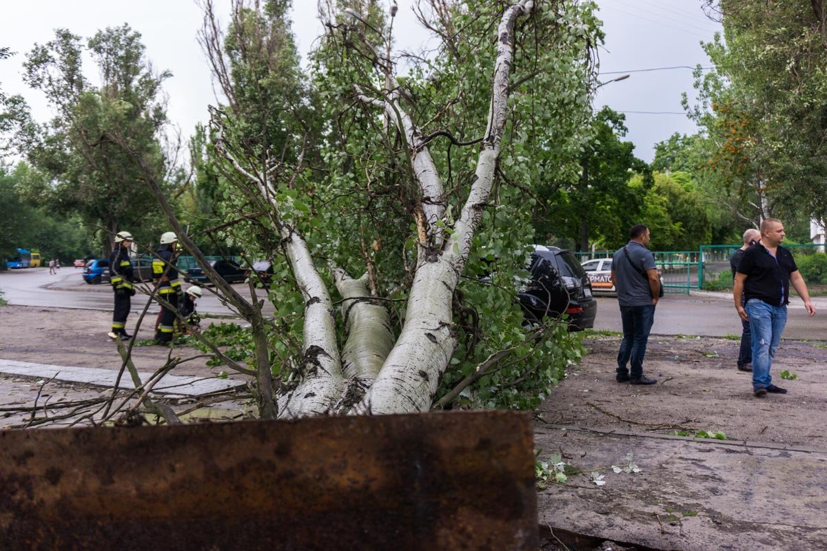 На место прибыли сотрудники ГСЧС На место прибыли сотрудники ГСЧС