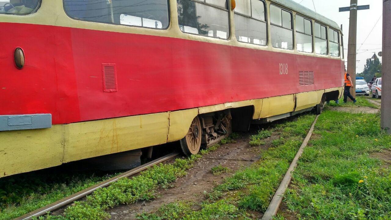 Скоро трамвай поставят на место