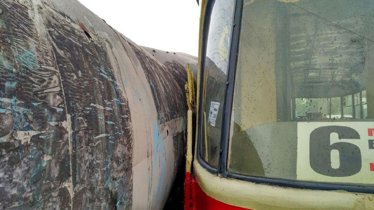 Пробил обшивку