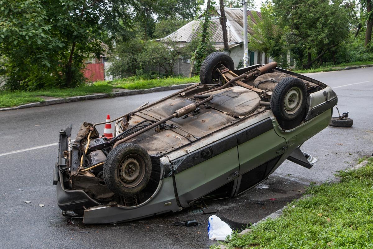 На улице Надежды Алексеенко у Fiat во время движения отлетело колесо