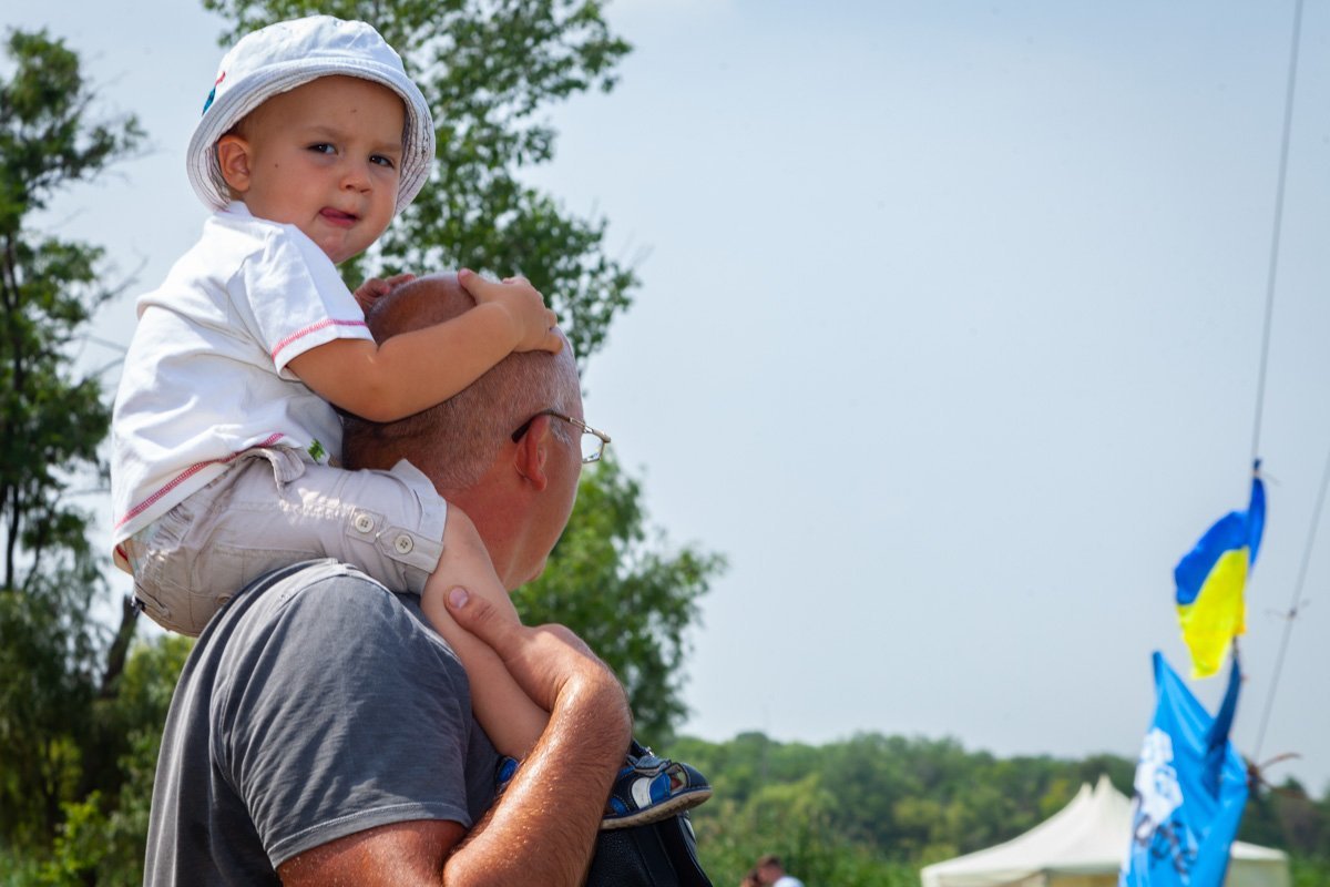 Нет, дядя не знает, когда приплывет корабль Нет, дядя не знает, когда приплывет корабль