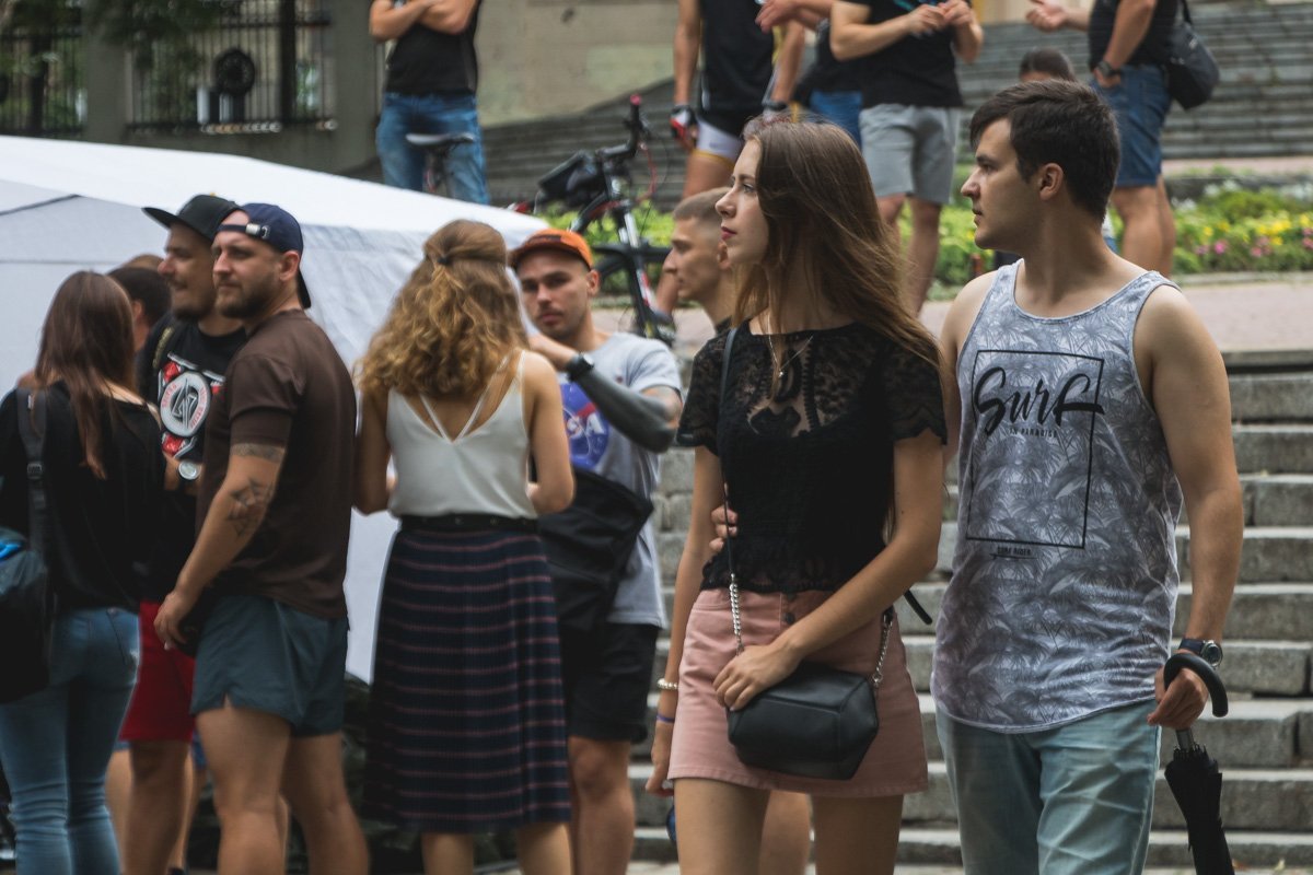 Поддержать спортсменов пришли не только друзья и близкие, но и множество жителей Днепра Поддержать спортсменов пришли не только друзья и близкие, но и множество жителей Днепра