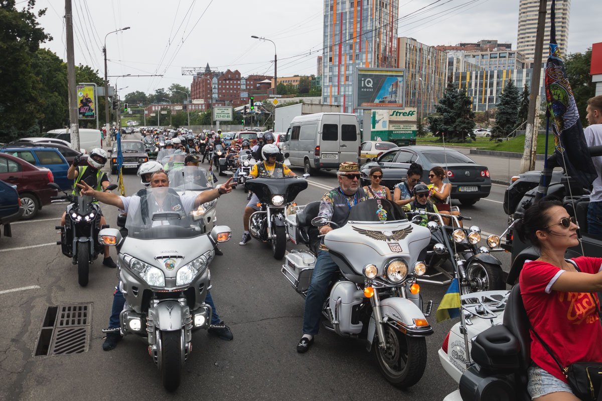 В Днепре прошел масштабный мотопробег
