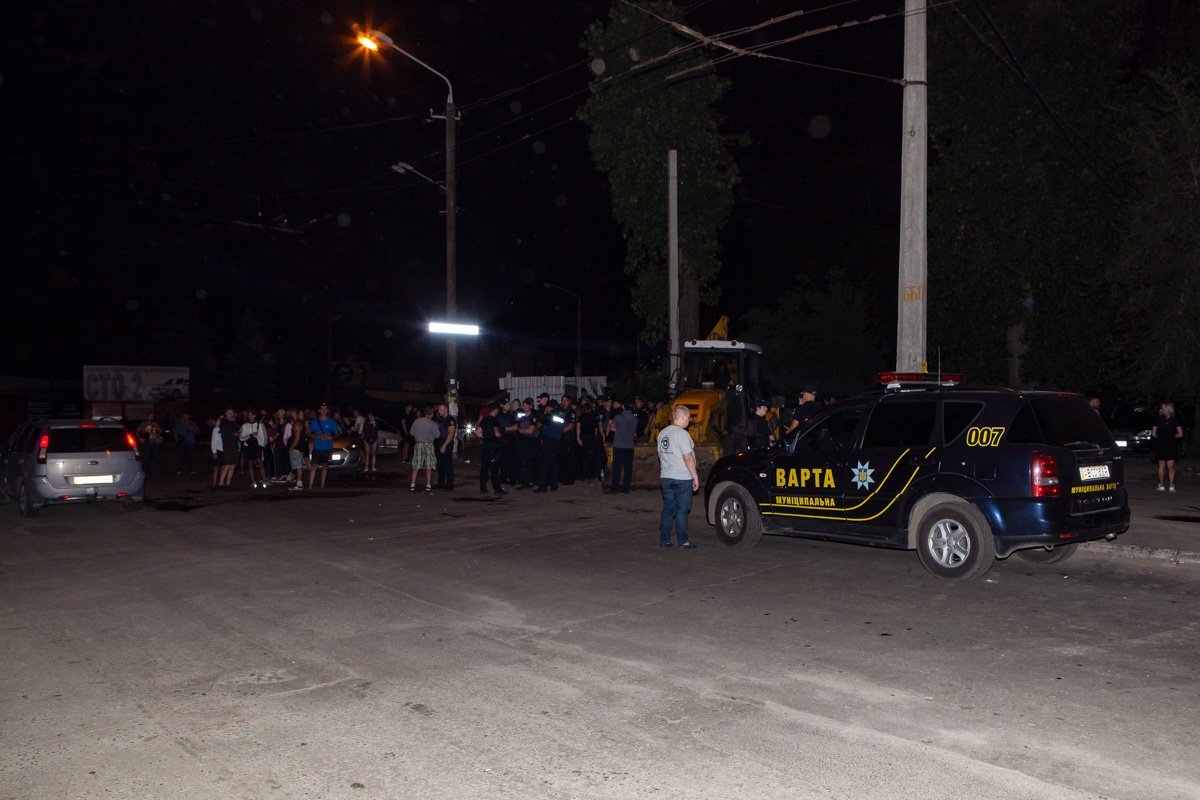 Люди утверждают, что воду им отключили незаконно