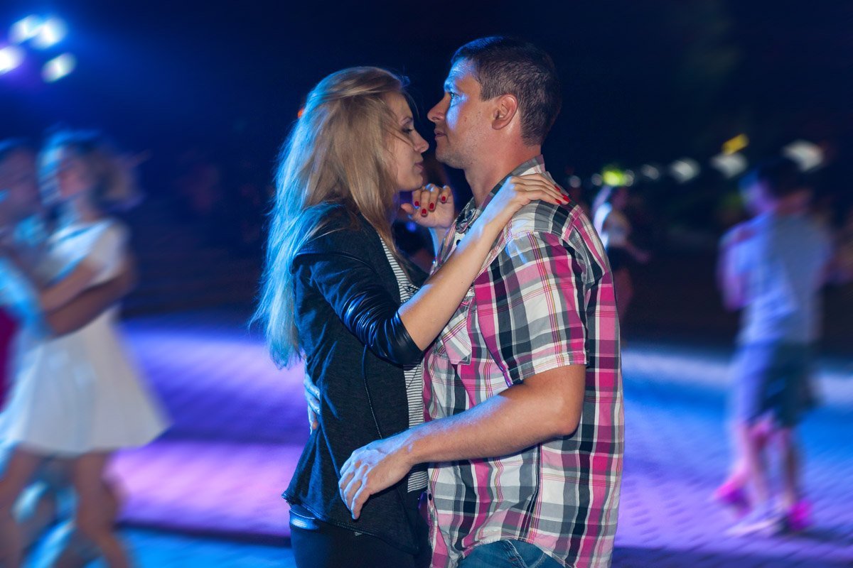 Будь суров даже в танце Будь суров даже в танце