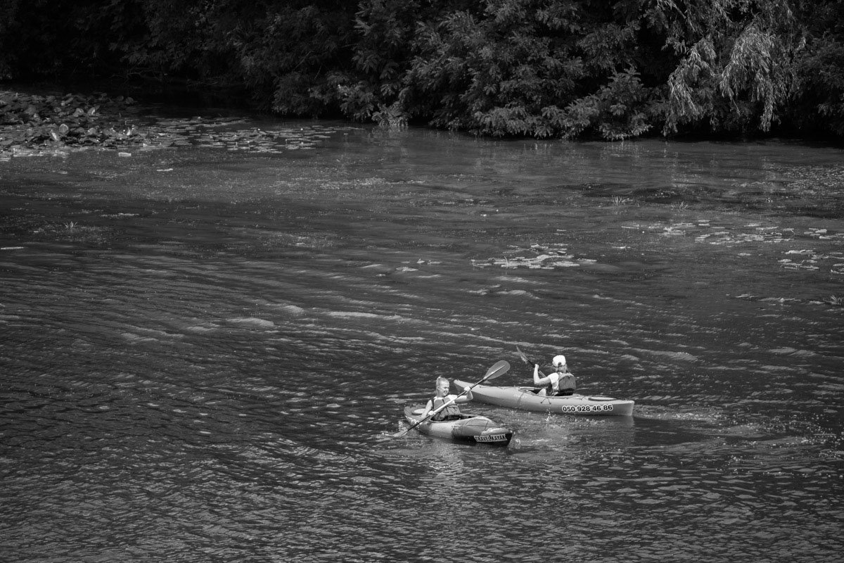 Иногда хочется, чтобы течение тебя унесло Иногда хочется, чтобы течение тебя унесло
