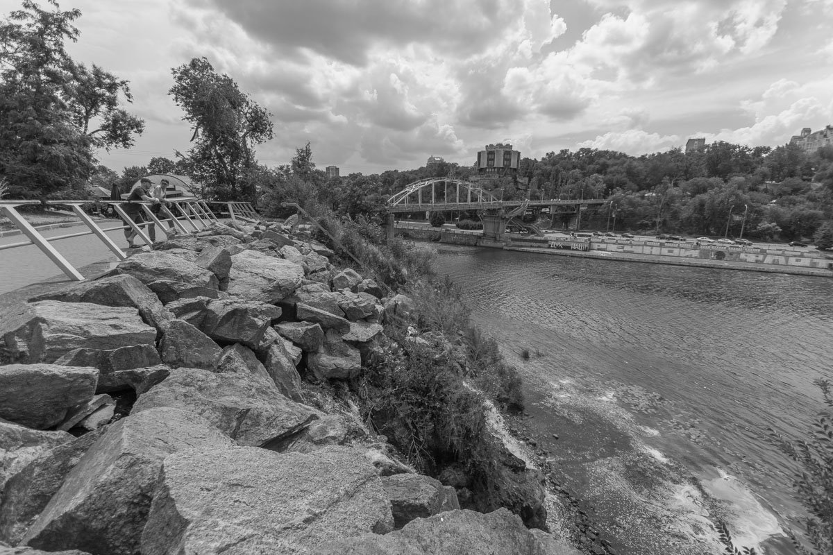 Даже лето может быть грустненьким Даже лето может быть грустненьким