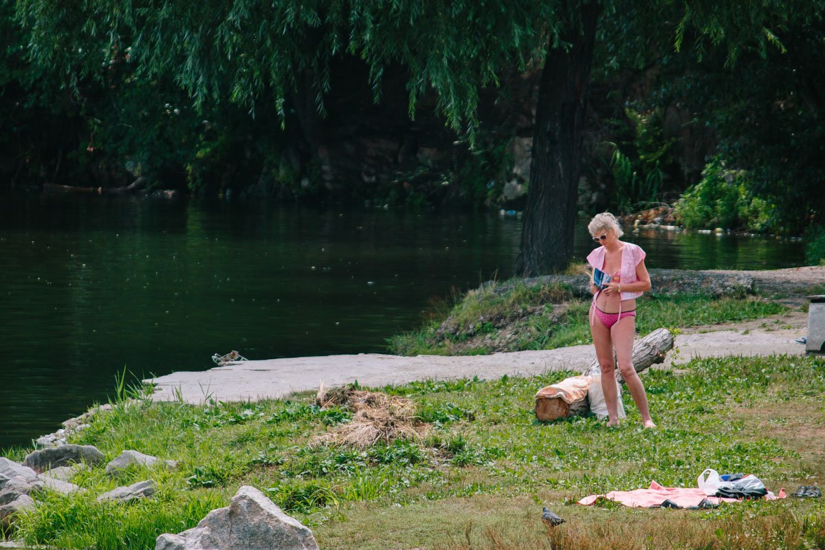 Чаще всего люди приходят сюда отдохнуть, а после - убирают за собой