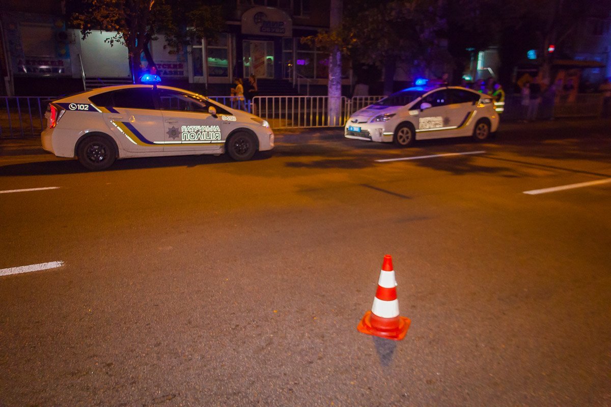 На месте работает несколько экипажей патрульной полиции