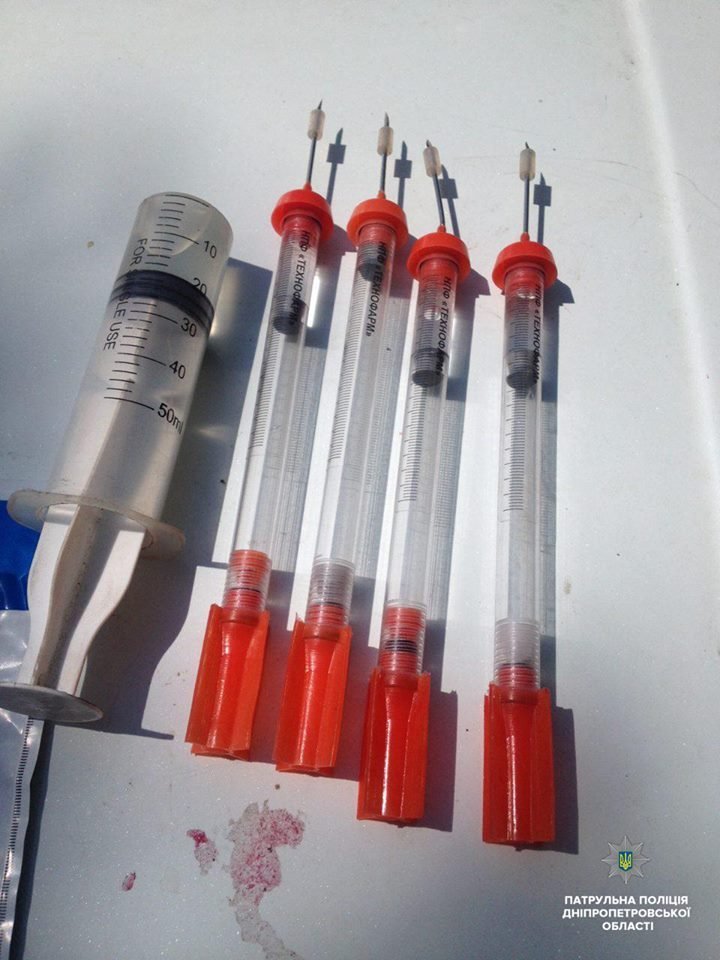 В шприцах было неизвестное вещество В шприцах было неизвестное вещество