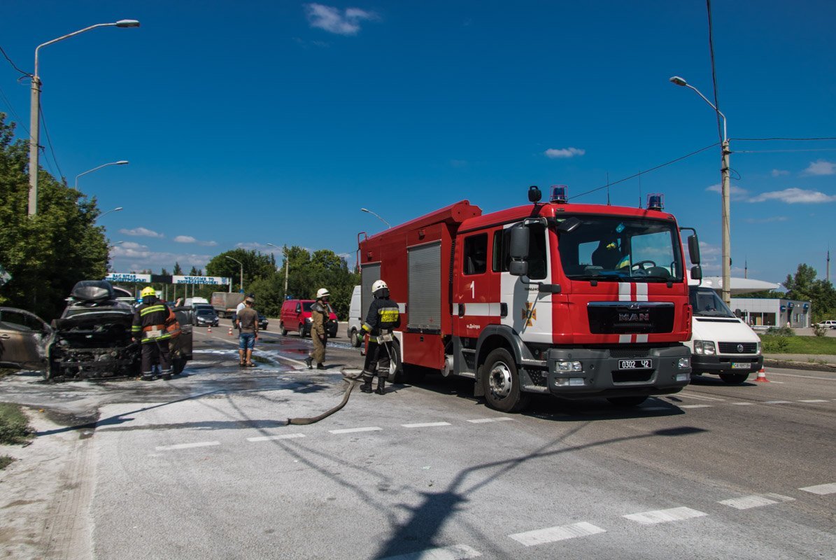 Приехали сотрудники ГСЧС