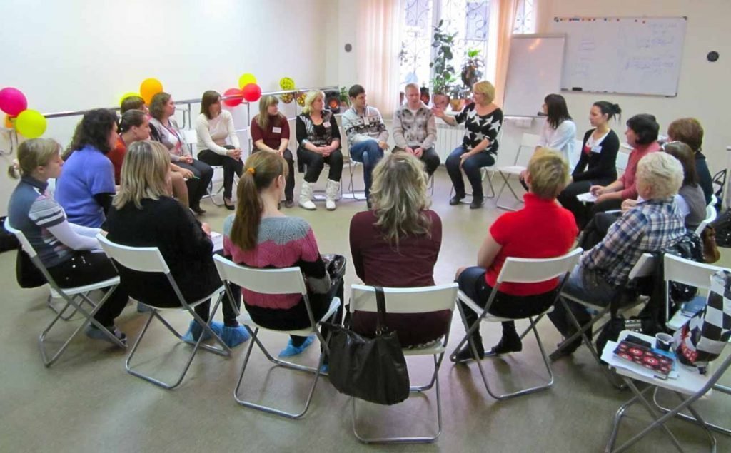 Познавать себя легче в компании единомышленников и компетентного психолога